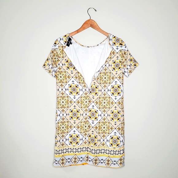 Lulu's | Dandy Lion Yellow Print Shift Dress XS - Picture 11 of 16